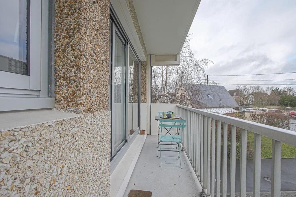 Appt Agreable Avec Balcon Au Sud-Ouest De Caen Exterior foto